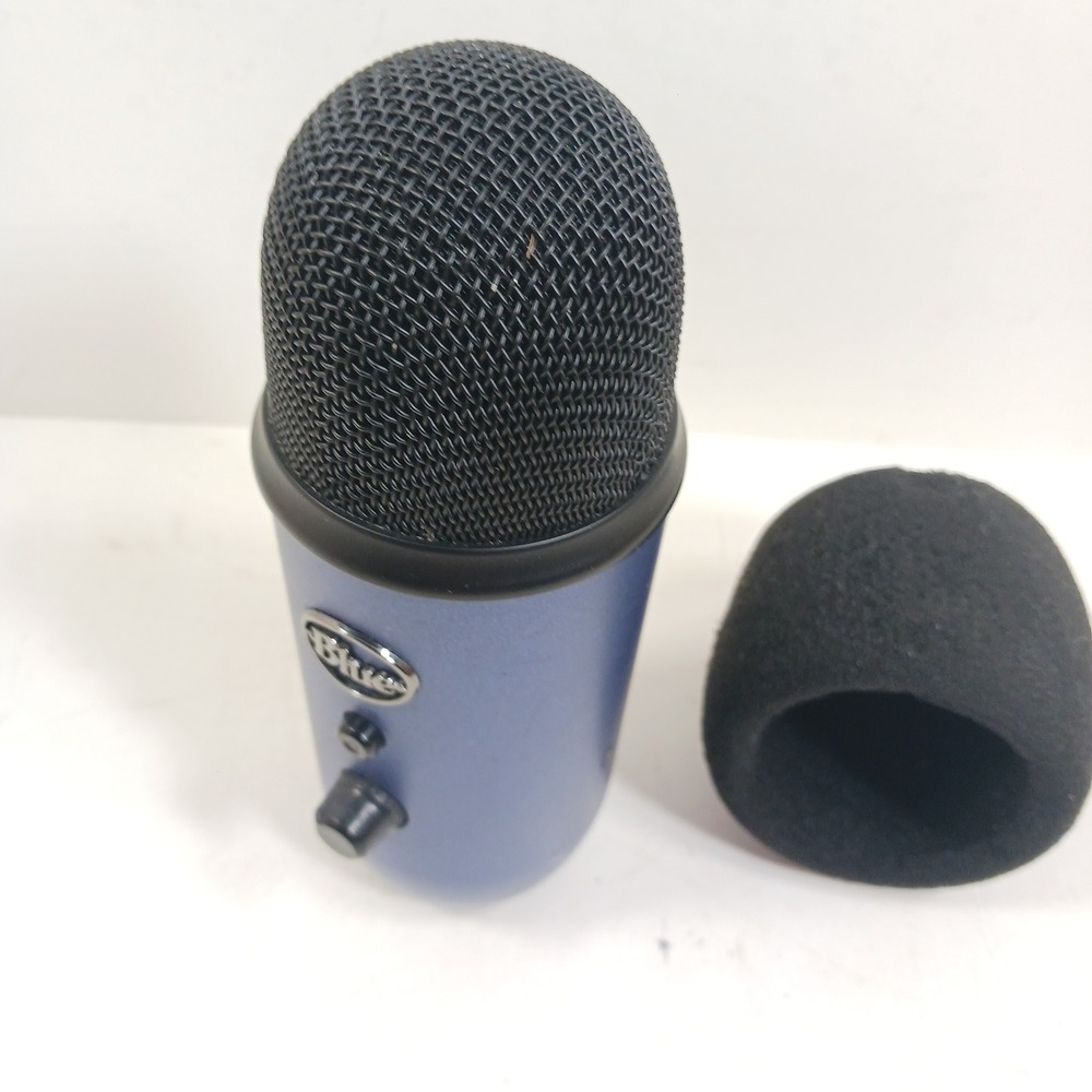 Blue Yeti Nano Premium USB Microphone Shadow Gray A00121 with Foam Windscreen